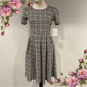 LuLaRoe Amelia Abstract short‎ sleeve Dress size medium